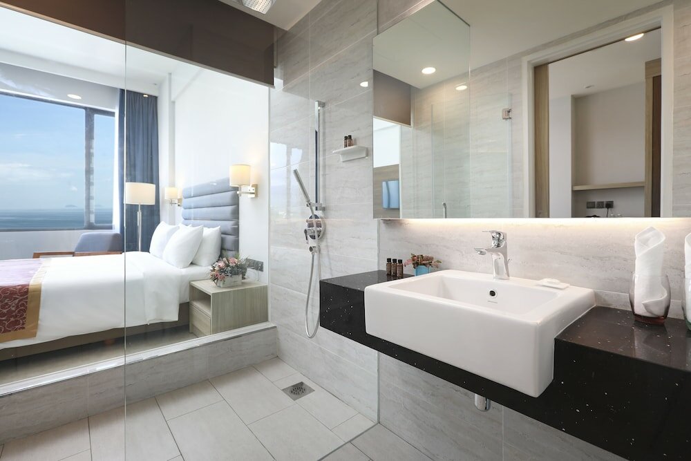 Фото Hompton by the Beach Penang