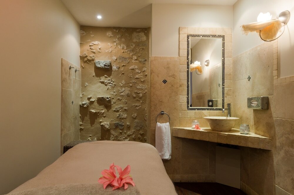 Фото Aux Vieux Remparts