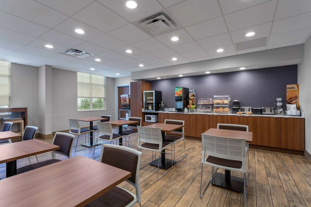 Фото Microtel Inn & Suites by Wyndham Niagara Falls