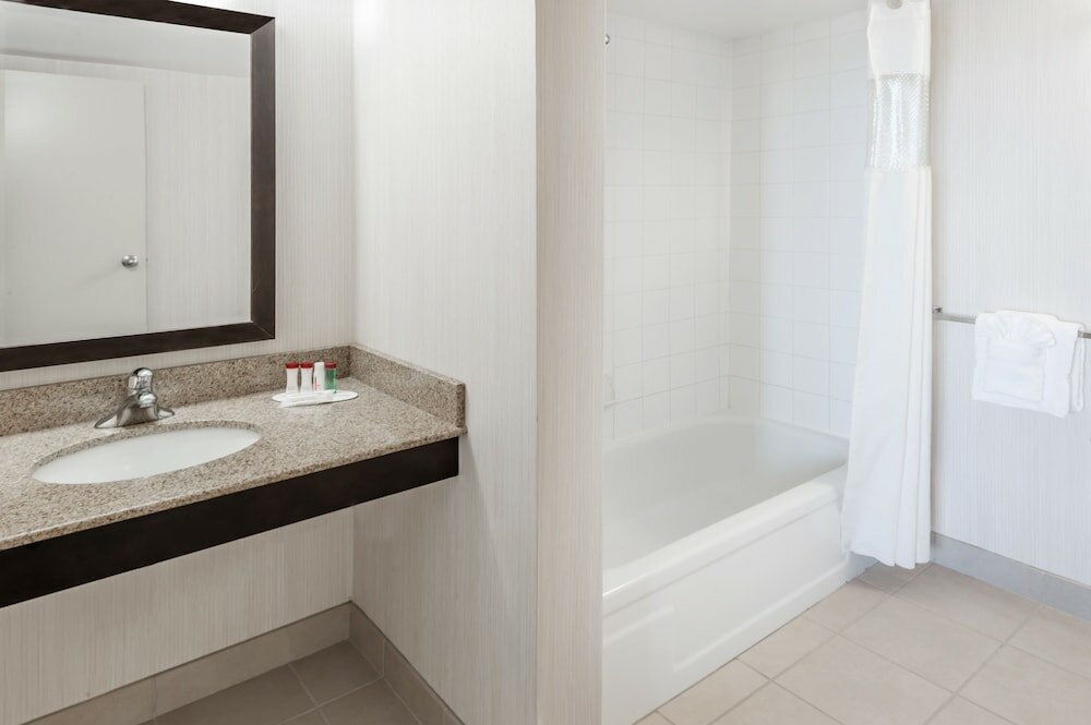 Фото Edmonton Inn and Conference Centre