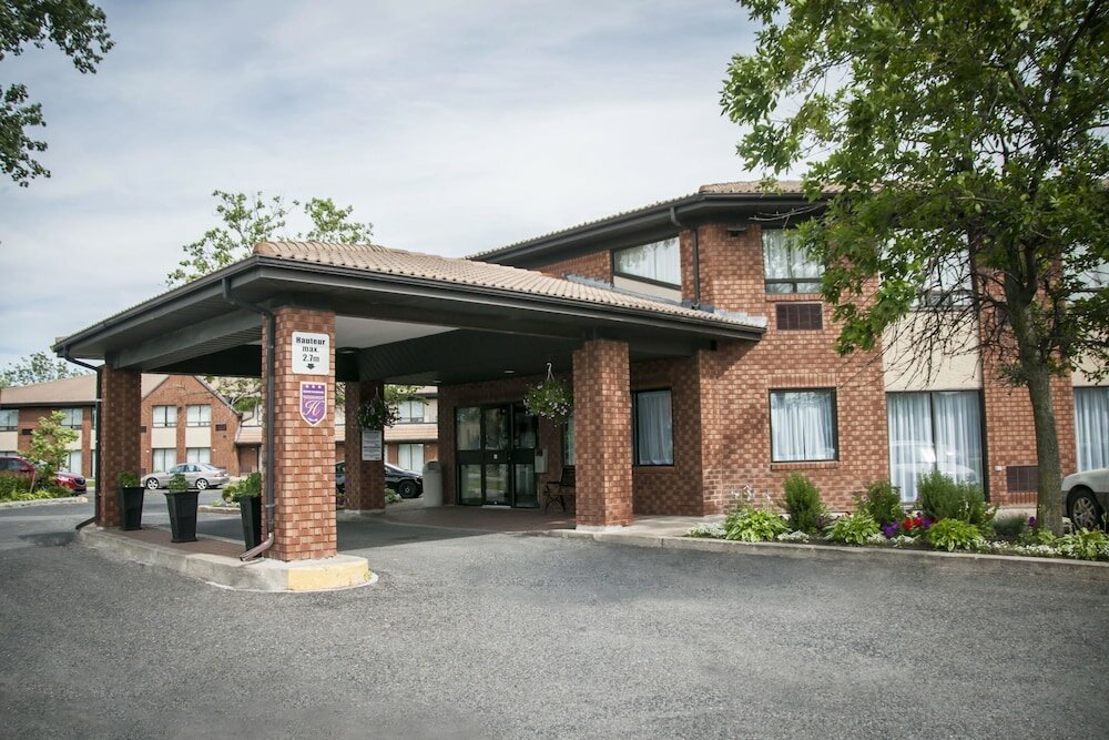Фото Comfort Inn Brossard