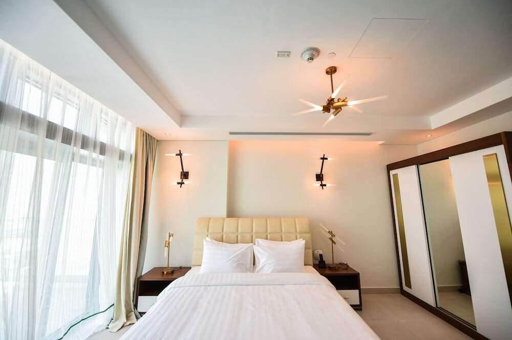 Фото Waterfront Hotel Apartment