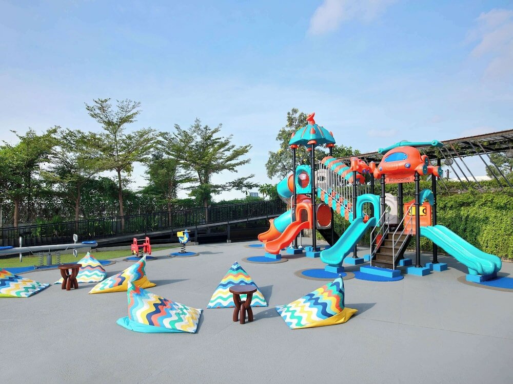 Фото Novotel Samator Surabaya Timur