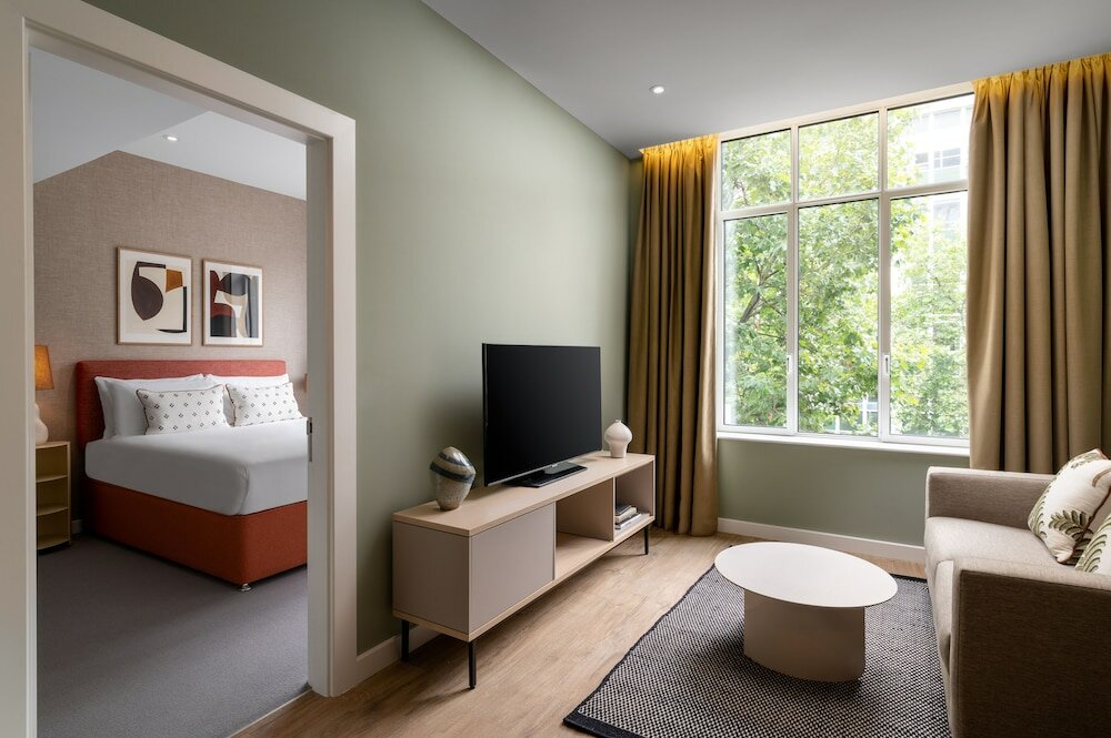 Фото The Lincoln Suites