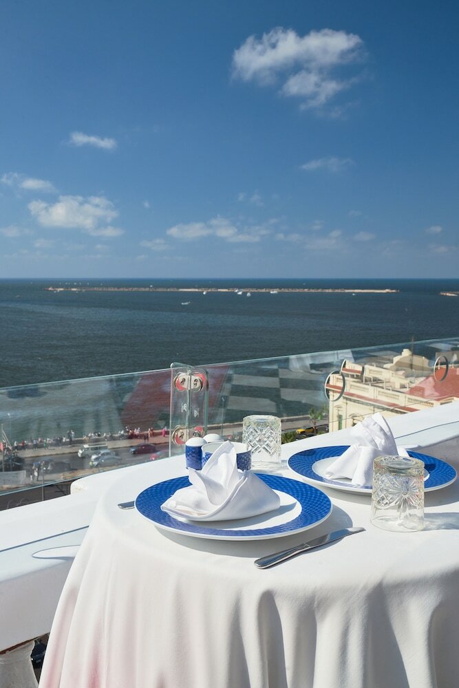 Фото Paradise Inn Le Metropole Hotel