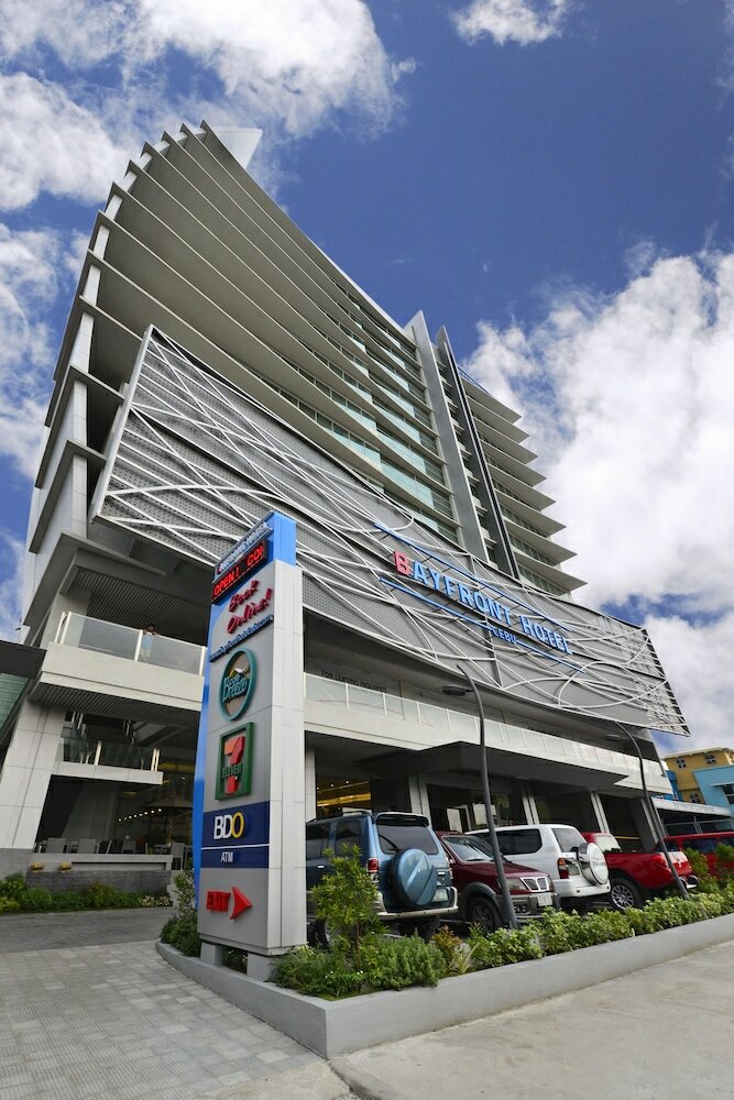 Фото Bayfront Hotel Cebu - North Reclamation