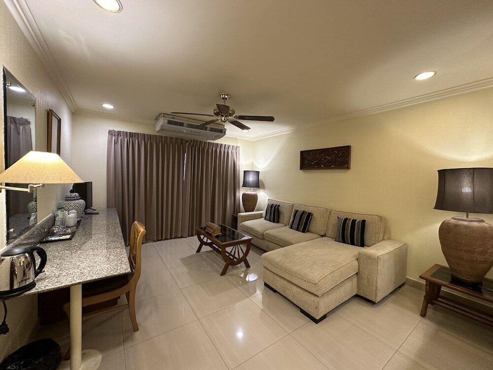 Фото Copa Hotel Pattaya