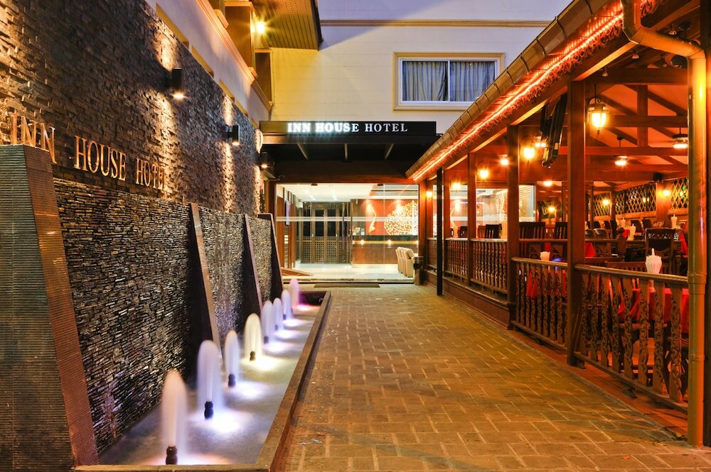 Фото Inn House Hotel