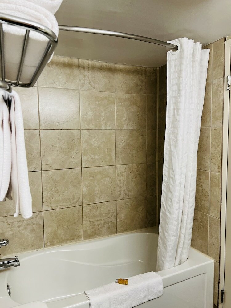 Фото BCMInns Lloydminster