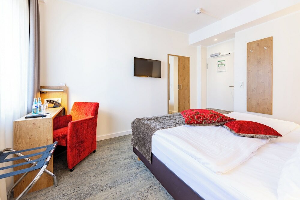 Фото Maingau Hotel