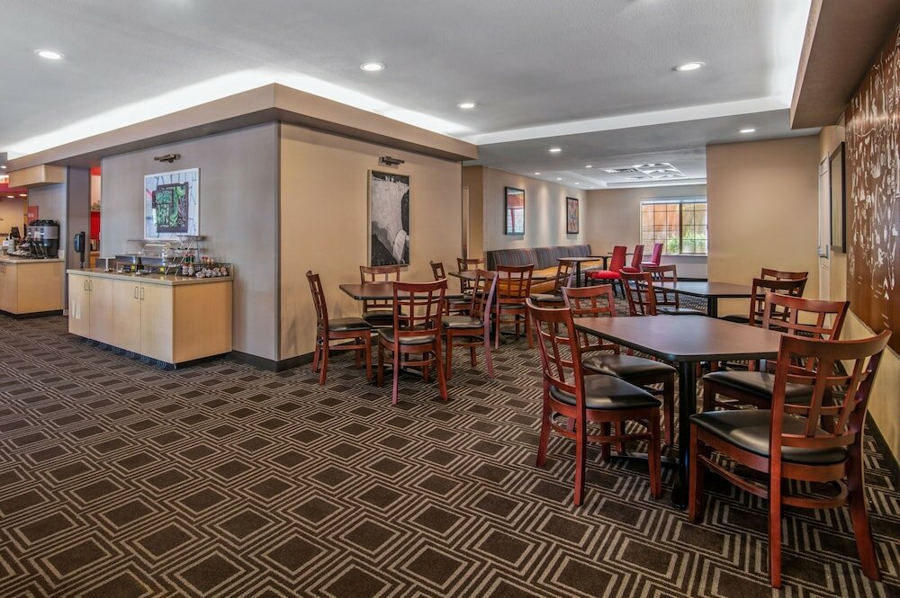 Фото TownePlace Suites by Marriott Las Vegas Henderson
