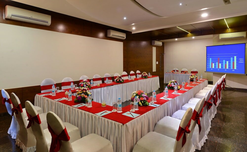 Фото Green View Clarks Inn