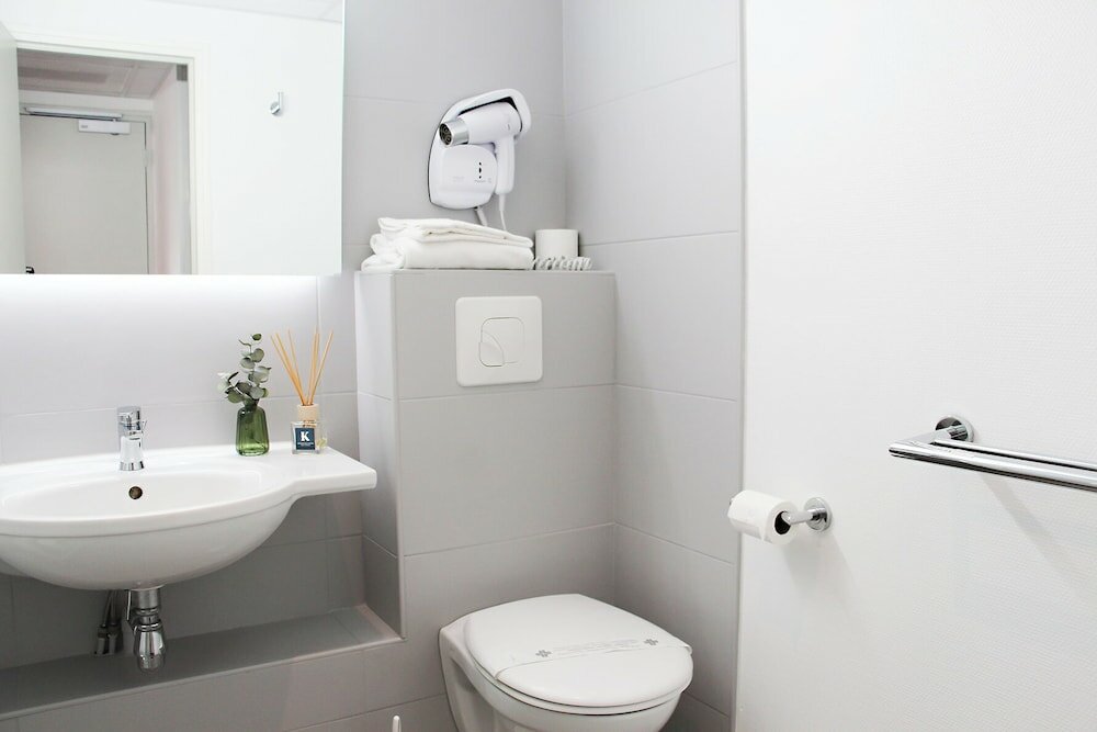 Фото Hôtel Kyriad La Rochelle Centre Ville