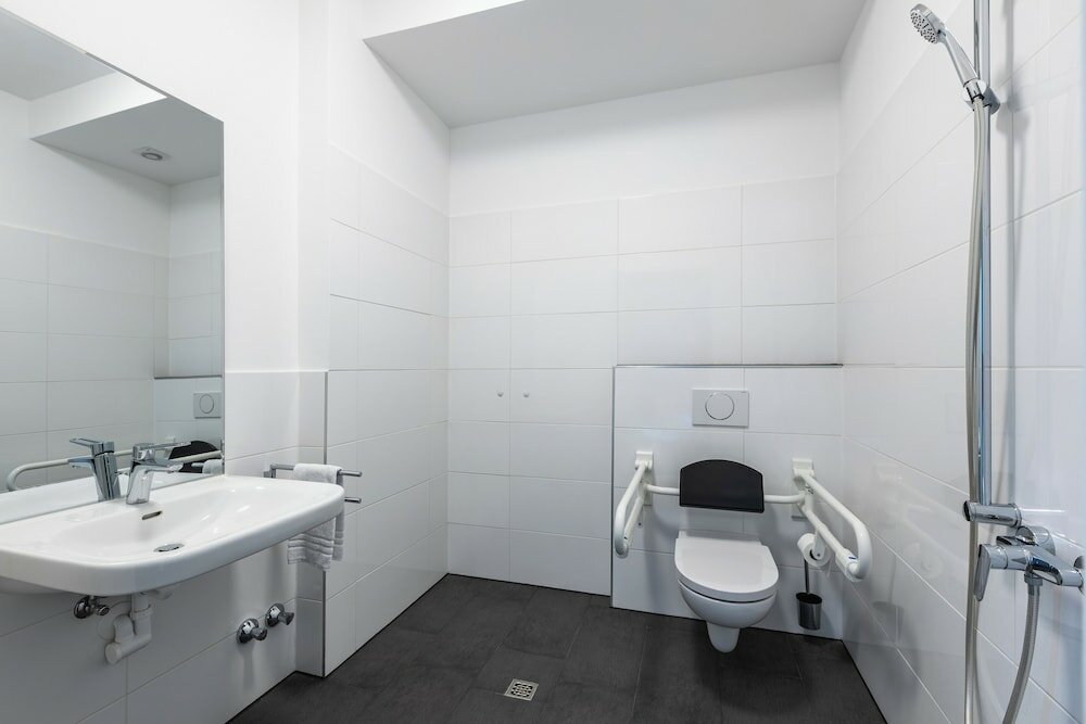 Фото Airport Hotel Dürscheidt