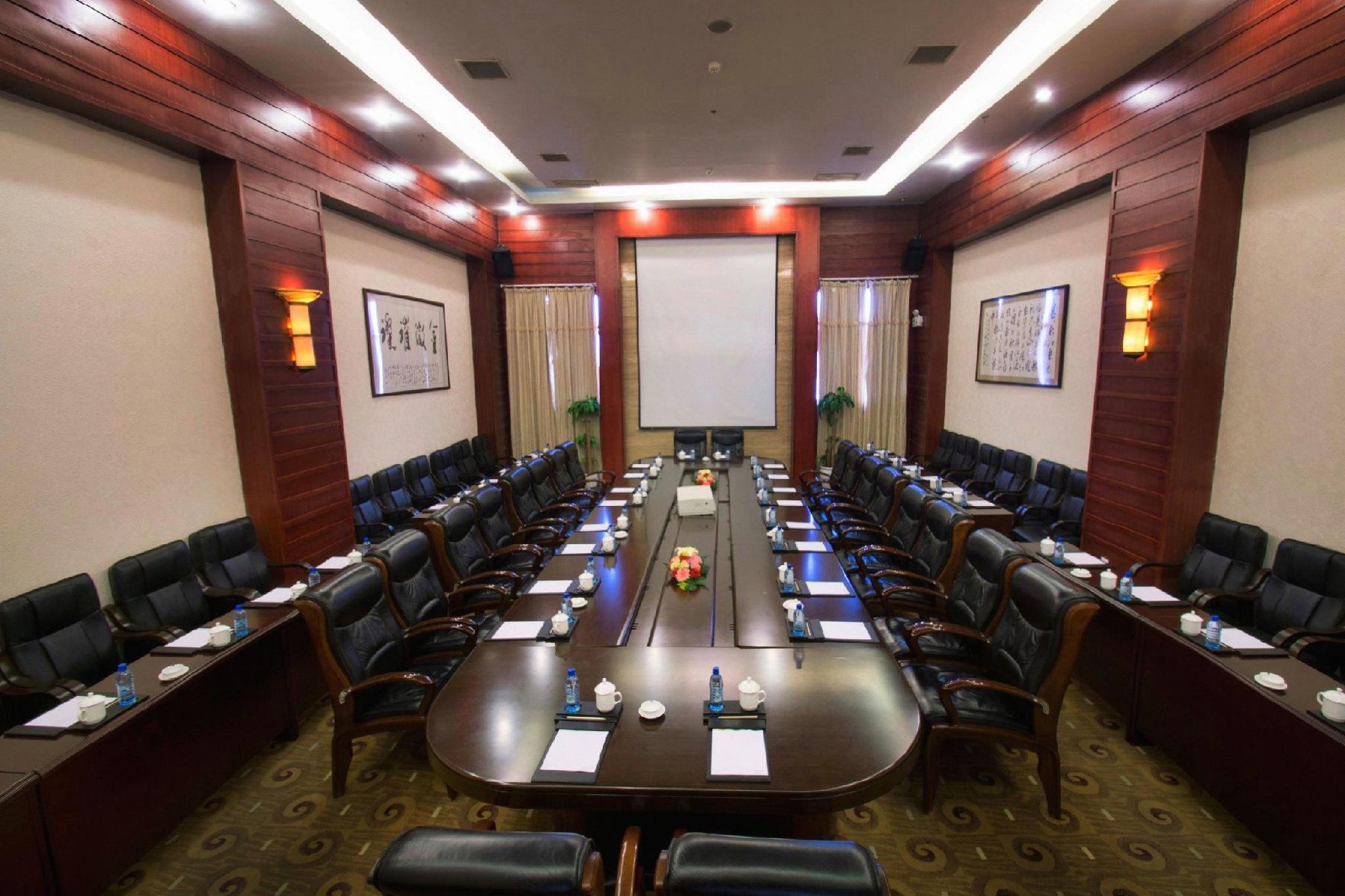 Фото Plateau Pearl Hotel Kunming Yongzhong Road