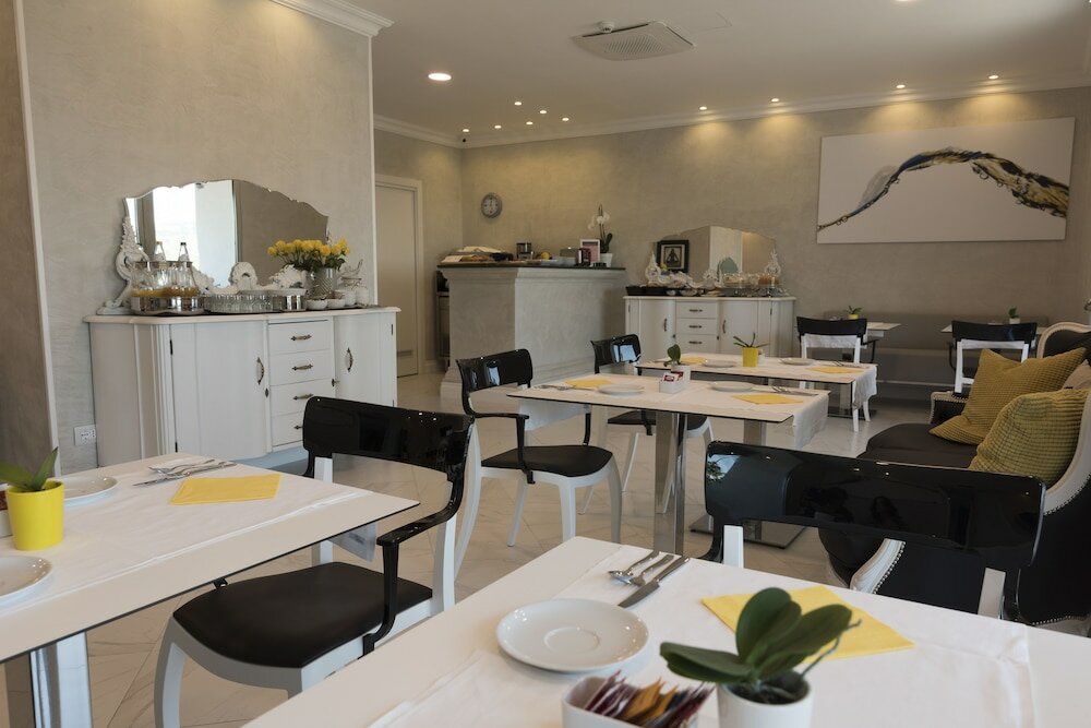 Фото Hotel Altavilla