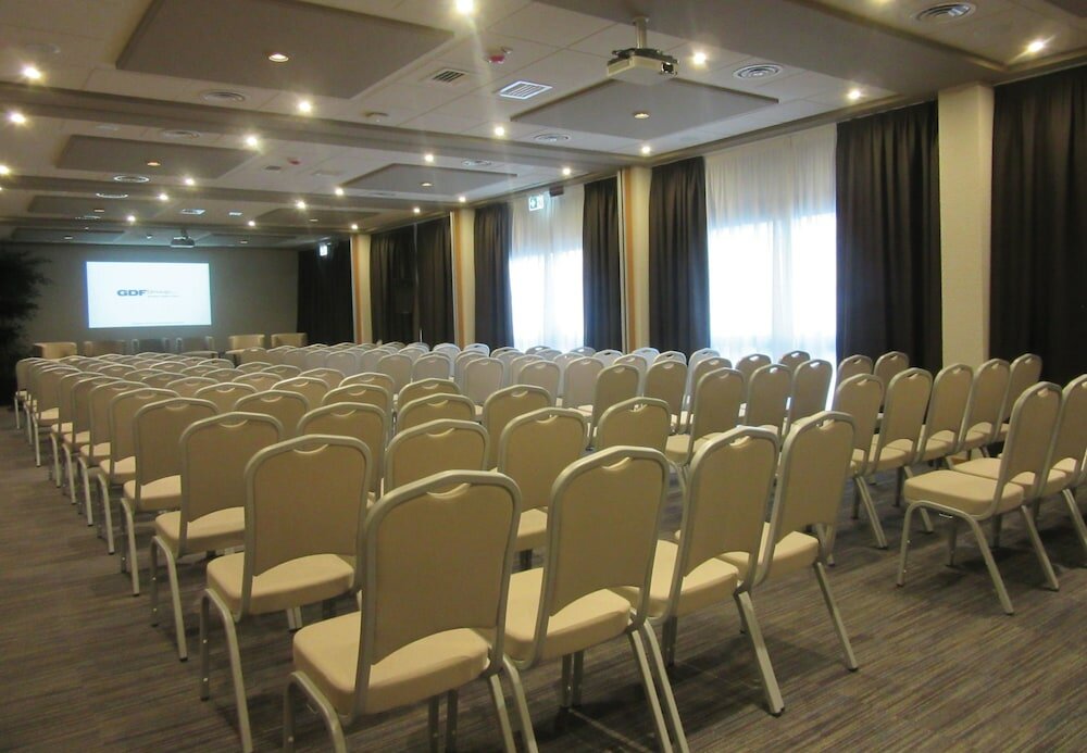 Фото Novotel Brescia 2