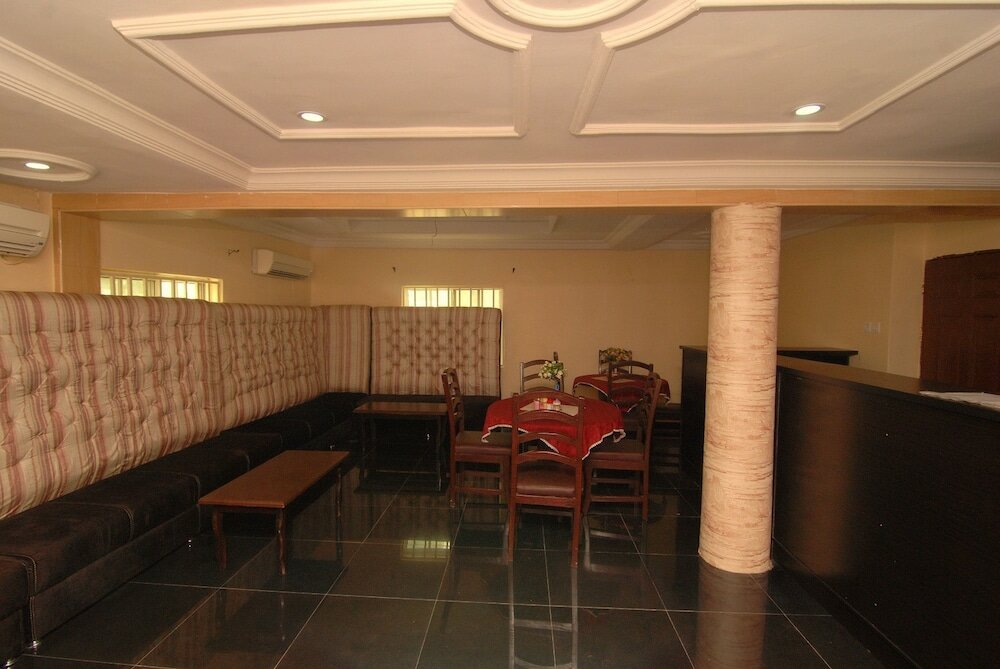 Фото Belvoir Hotel