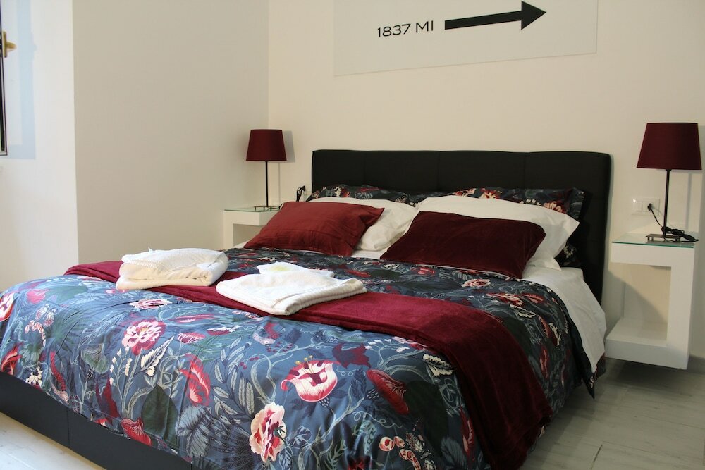 Фото Empire Suites