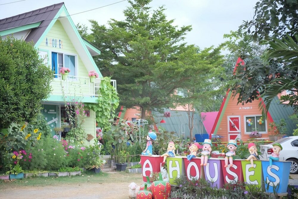 Фото A Houses Homestay