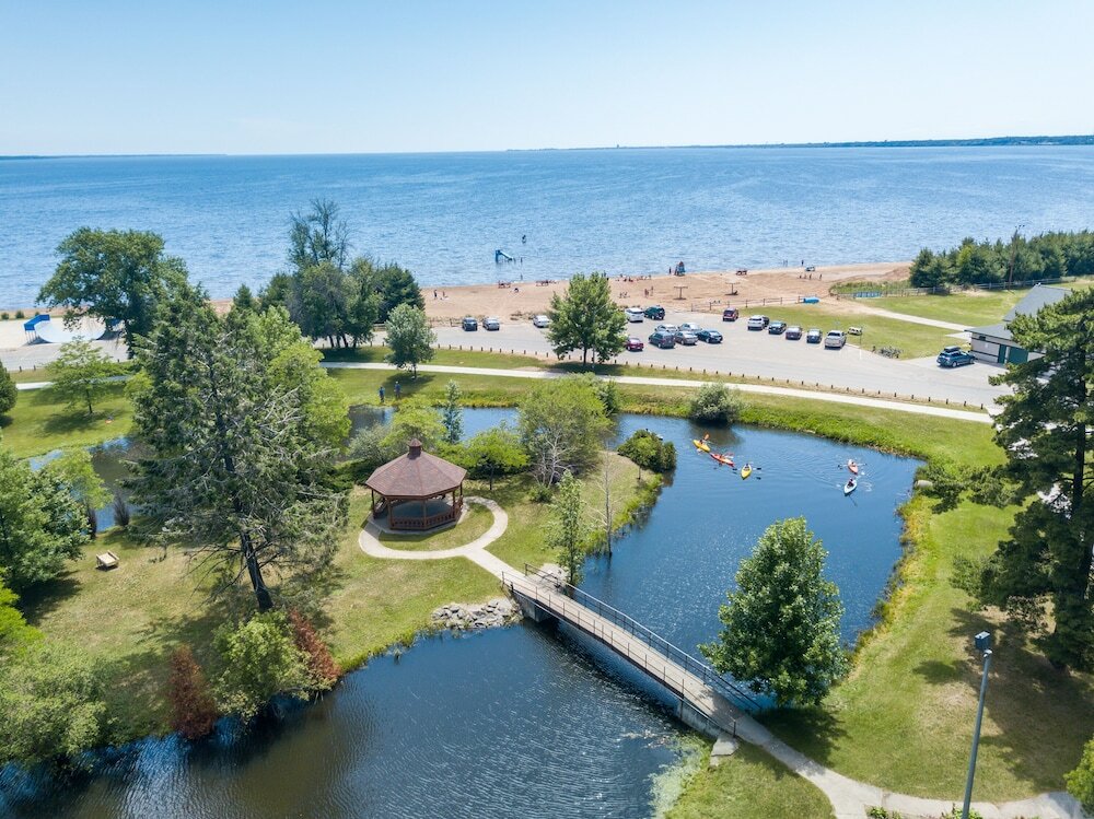 Фото Terrace Bay Hotel