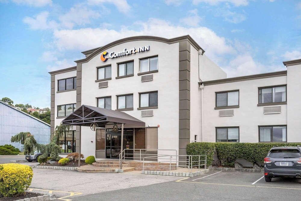 Фото Comfort Inn Edgewater on Hudson River