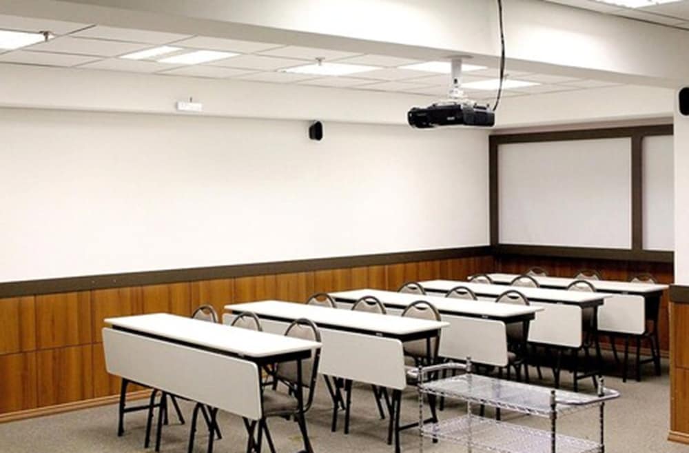 Фото Hotel Golden Park Campinas Cambuí By Nacional Inn