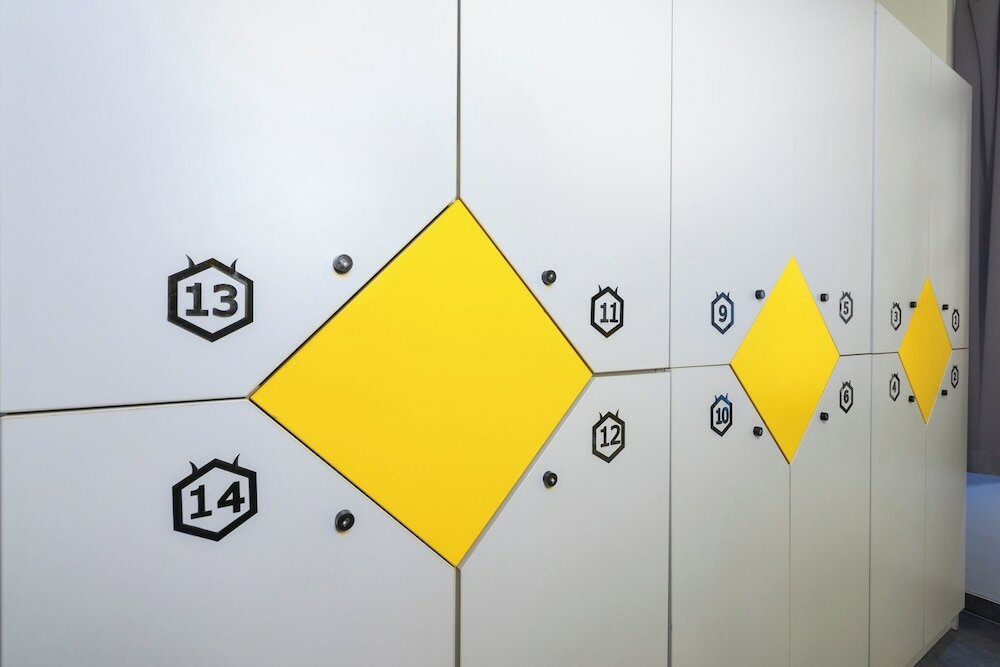 Фото The Hive Party Hostel