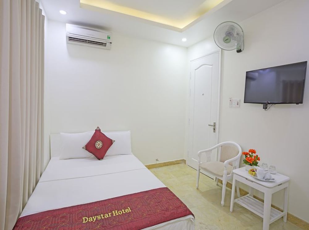 Фото Daystar Hotel