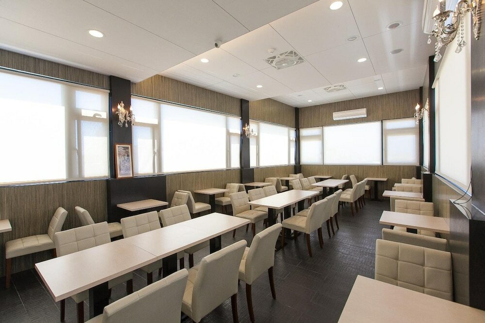 Фото Mucha Hotel