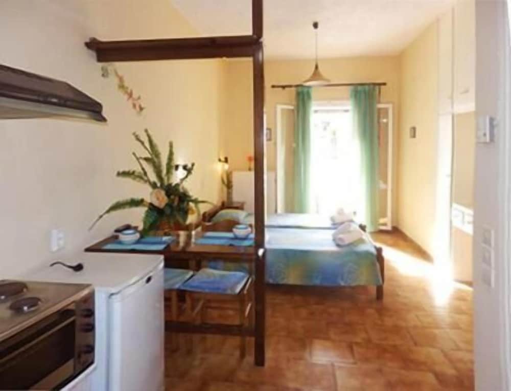 Фото Katerina Pool Apartments