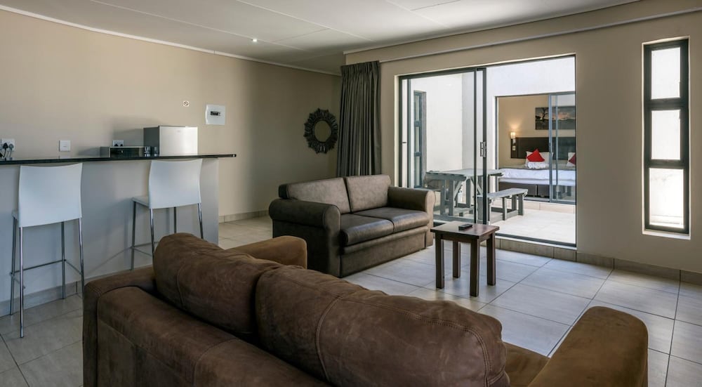 Фото Pofadder Inn by Country Hotels