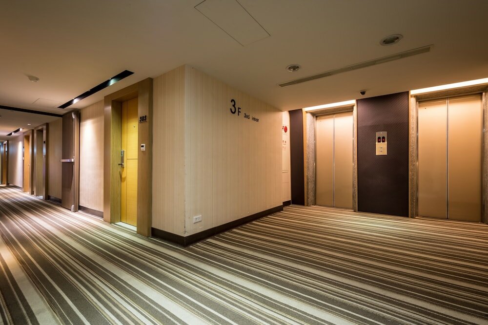 Фото Country Garden Hotel