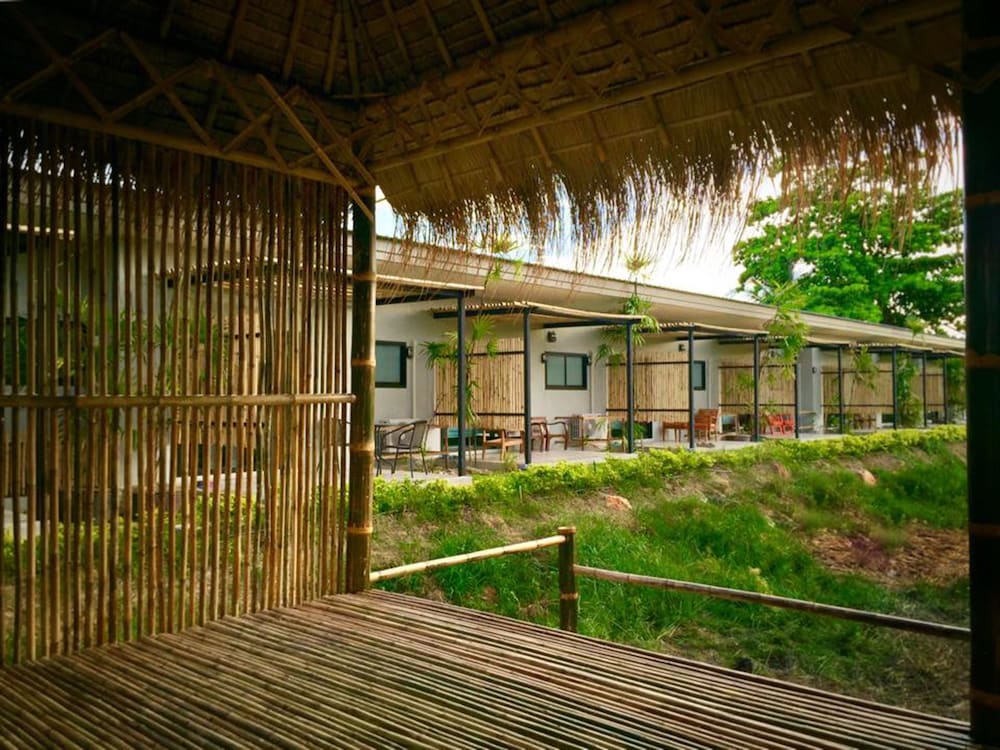 Фото Sabye D Resort at Surat