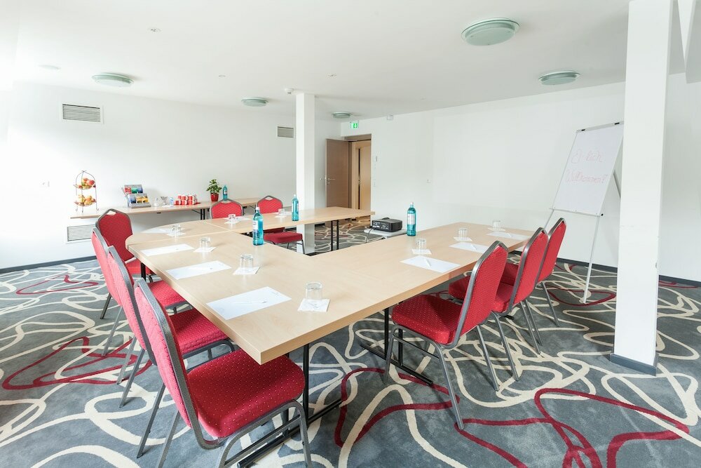 Фото Golden Tulip Kassel Hotel Reiss