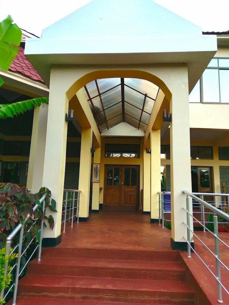 Фото отеля 2