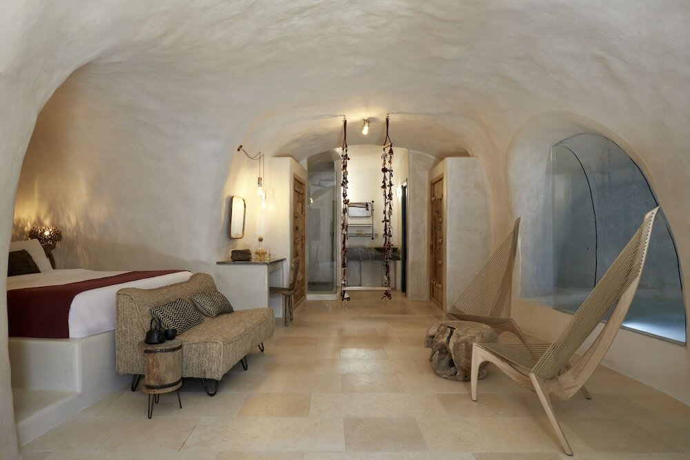 Фото White Pearl Cavalieri - Adults Only