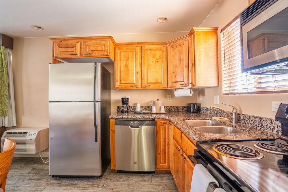 Фото Pioneer Lodge