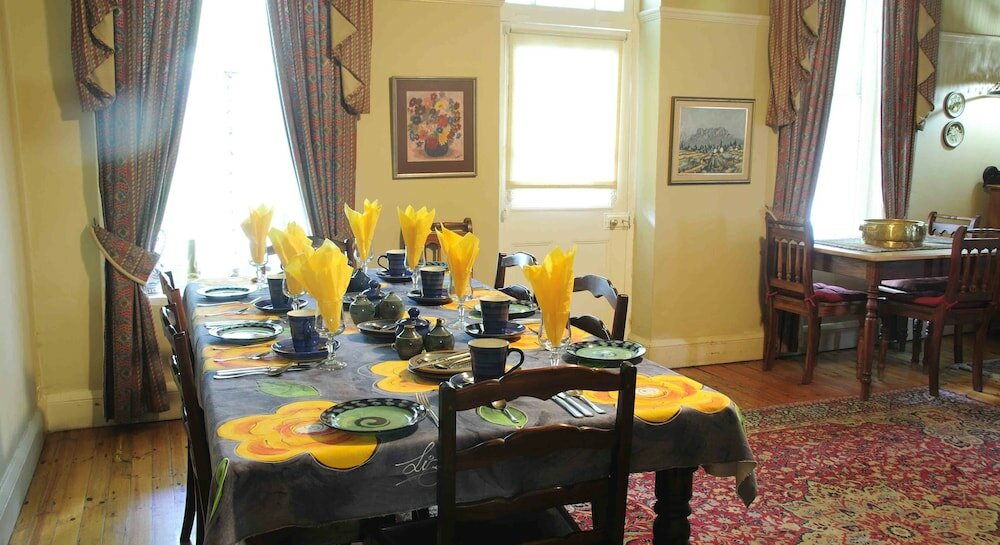 Фото Adley House Guesthouse