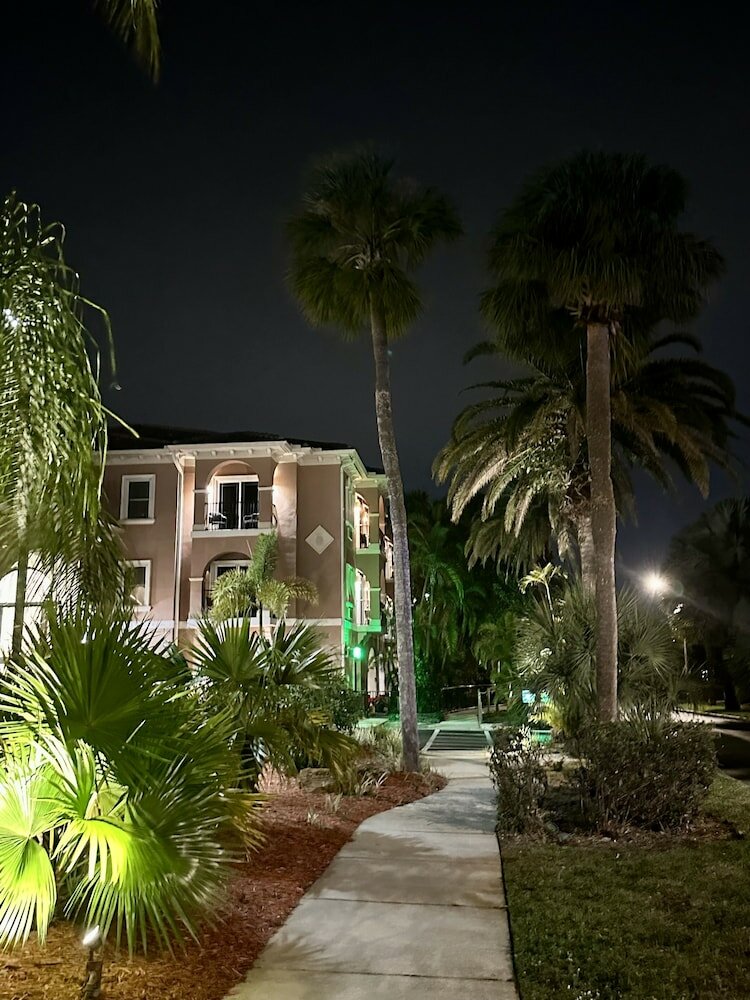 Фото Tahitian Inn