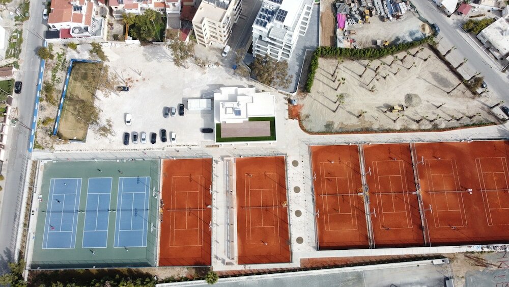 Фото LIV Urban Suites Larnaca