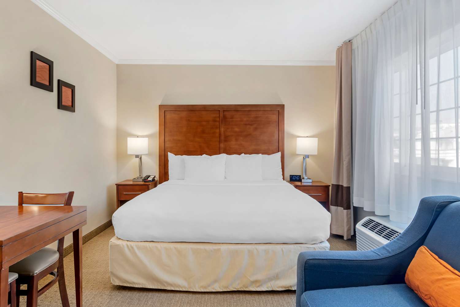 Фото Comfort Inn Santa Monica - West Los Angeles