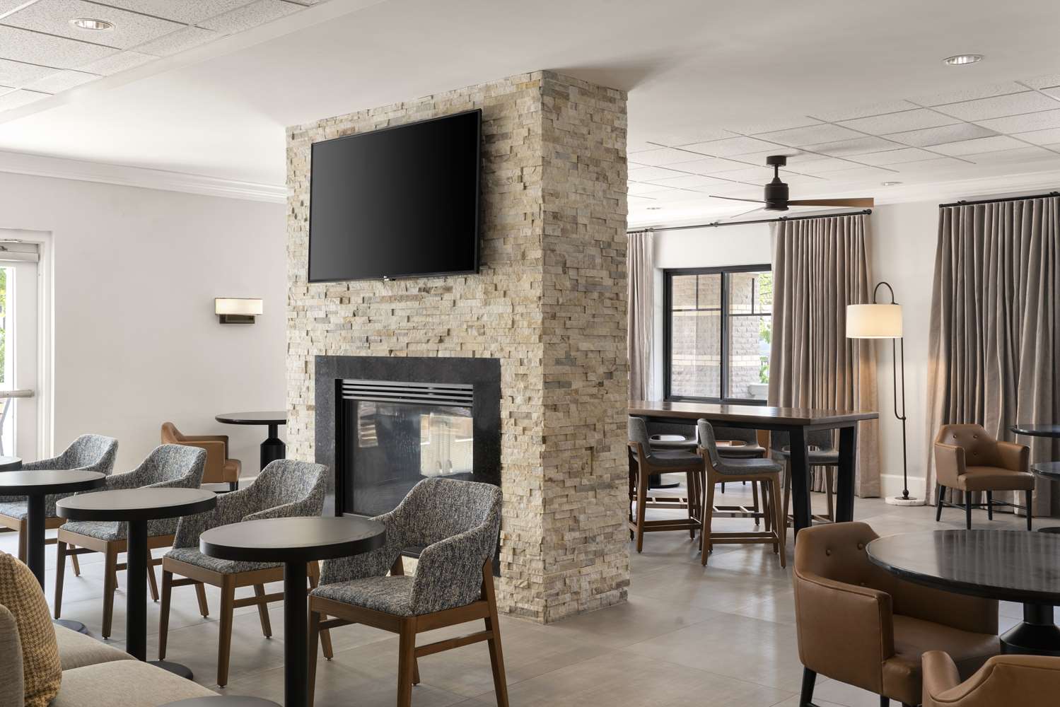 Фото Homewood Suites by Hilton Cambridge-Arlington