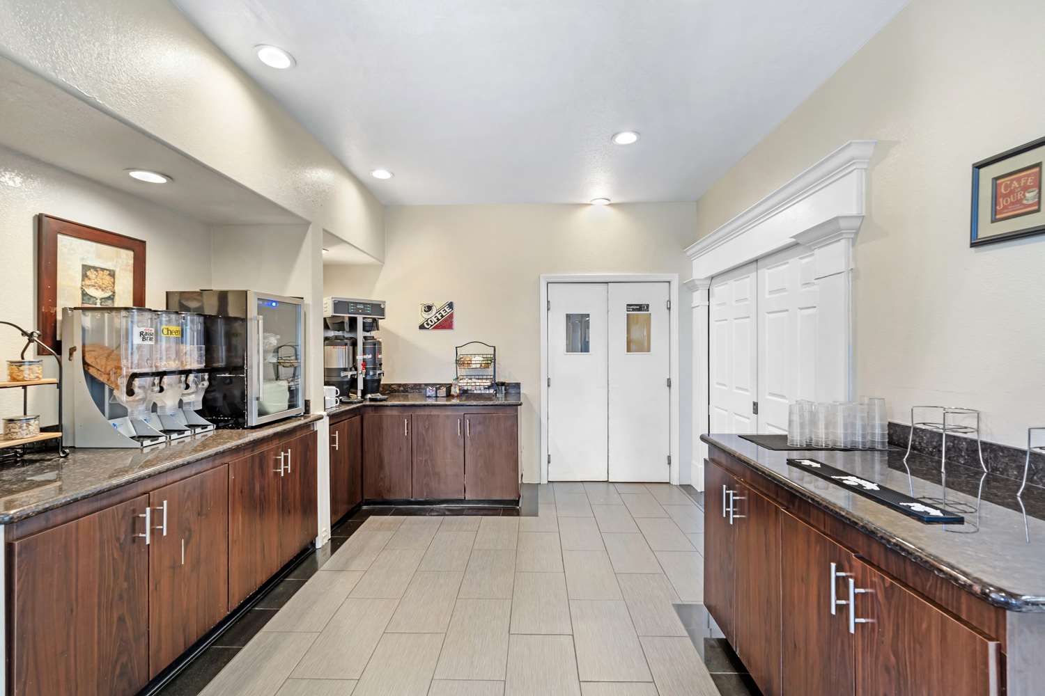 Фото Best Western Plus Newport Mesa Inn