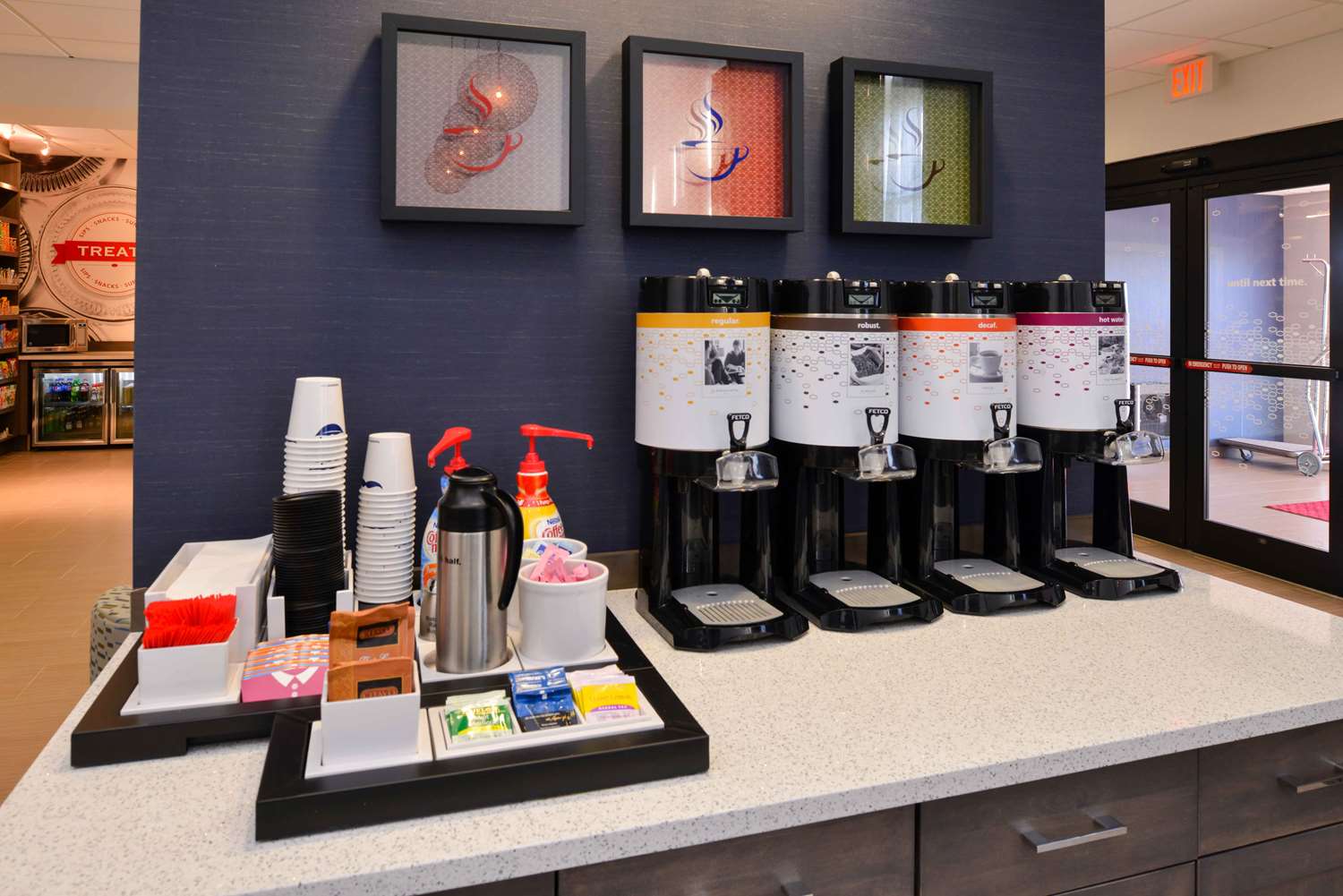 Фото Hampton Inn & Suites Albany-East Greenbush