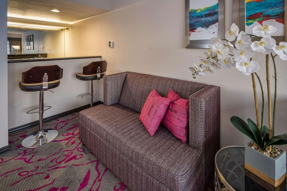 Фото Radisson Hotel Oakland Airport