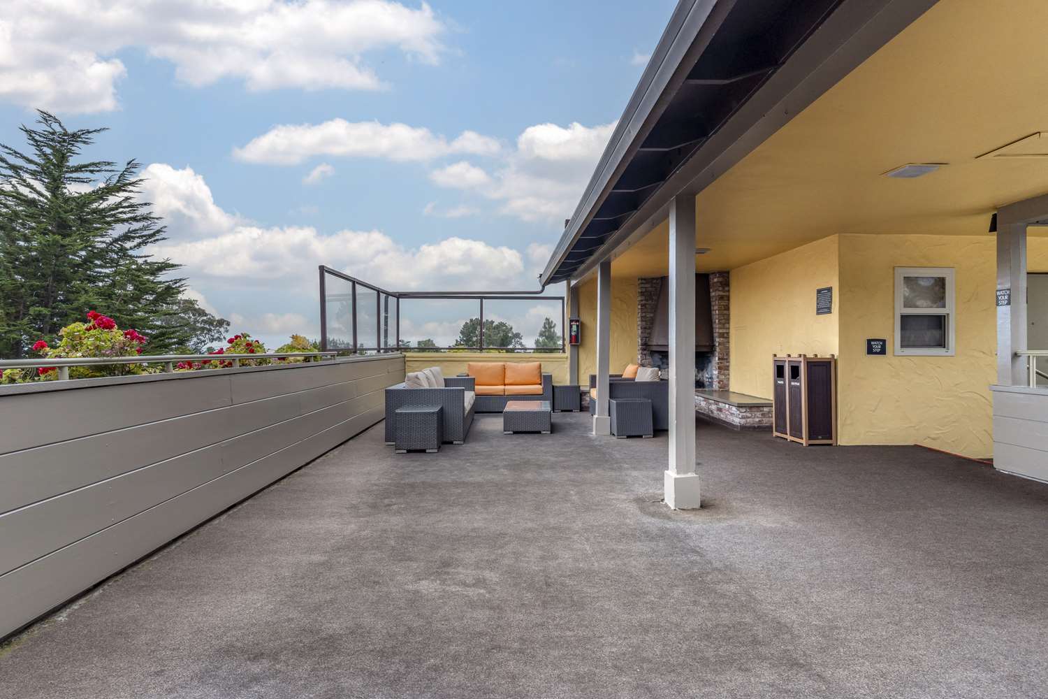 Фото Best Western Carmel's Town House Lodge