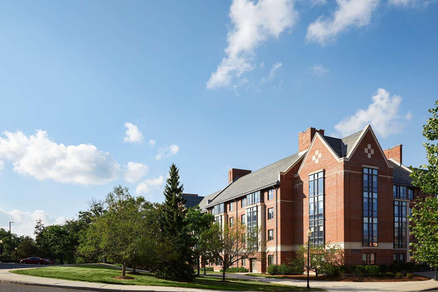 Фото Graduate Storrs