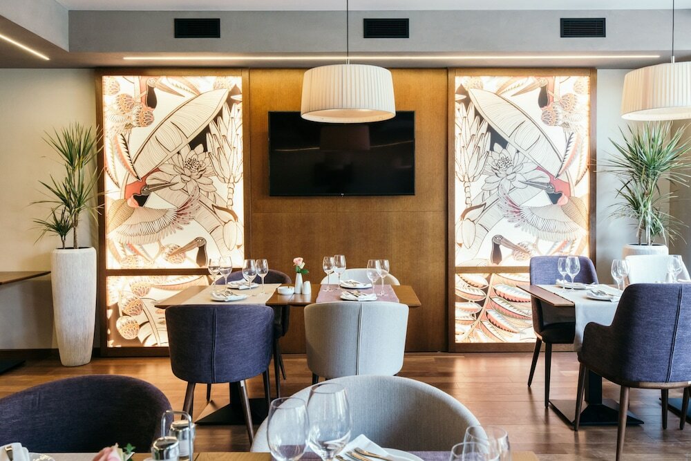 Фото Central Point Hotel