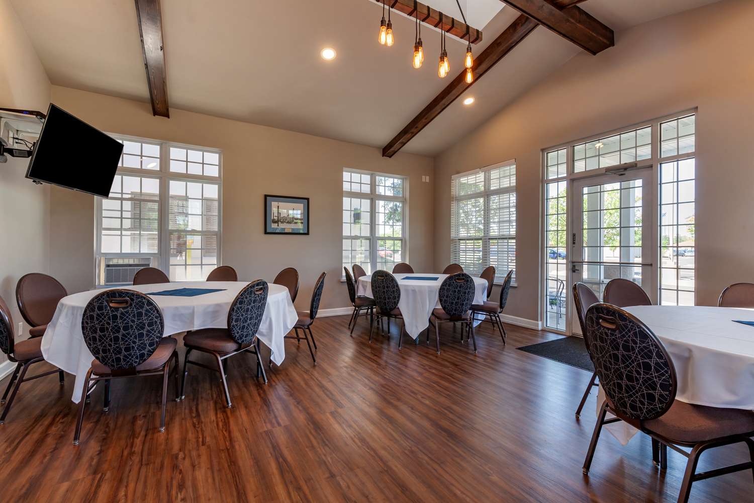 Фото Best Western Premier Bridgewood Resort Hotel